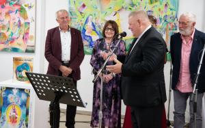 Slávnostné otvorenie výstavy Ondreja Zimku Prelet nad bocianím hniezdom